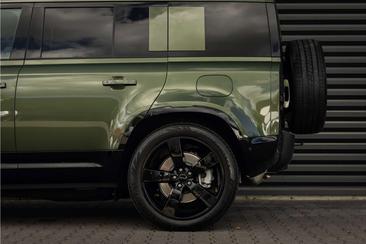 Land Rover Defender 110 X-Dynamic HSE Pano 22 Inch Trekh Vert 2.0 P300e — photo 14
