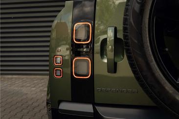 Land Rover Defender 110 X-Dynamic HSE Pano 22 Inch Trekh Vert 2.0 P300e — photo 15
