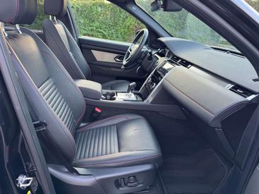 Land Rover Discovery Sport R-Dynamic SE P200 — photo 23