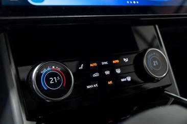 Land Rover Range Rover P440e Autobiography Massage Meridian3D Pano Trekhaak HUD Gris — photo 36
