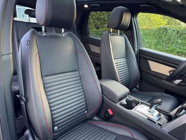 Land Rover Discovery Sport R-Dynamic SE P200 — photo 25