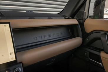 Land Rover Defender 110 2.0 P300e X-Dynamic HSE Pano Head Up Trekh Gris — photo 28