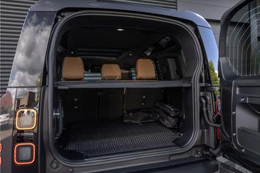 Land Rover Defender 110 2.0 P300e X-Dynamic HSE Pano Head Up Trekh Gris — photo 35