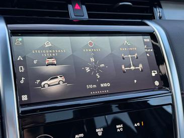 Land Rover Discovery Sport R-Dynamic SE P200 — photo 31