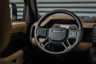 Land Rover Defender 110 X-Dynamic HSE Pano 22 Inch Trekh Vert 2.0 P300e — photo 30