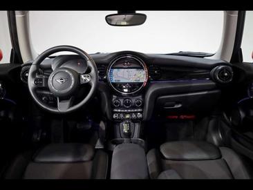 Mini 3 Portes Berline Cooper SE — photo 5