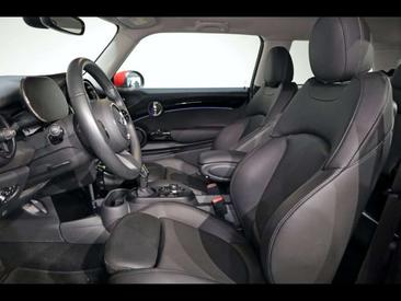 Mini 3 Portes Berline Cooper SE — photo 6