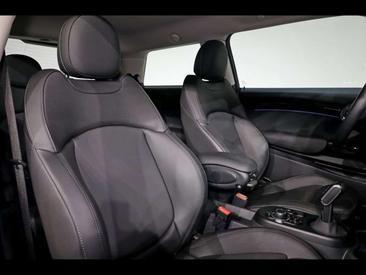 Mini 3 Portes Berline Cooper SE — photo 14