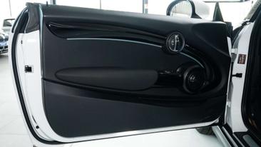 Mini 3 Portes Berline Cooper SE — photo 17