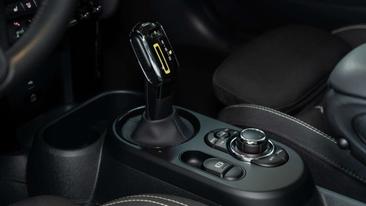 Mini 3 Portes Berline Cooper SE — photo 35