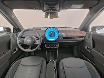 Mini Cooper Electric Berline Cooper SE — photo 4
