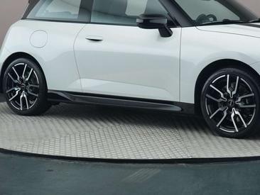 Mini Cooper Electric Berline Cooper SE — photo 20