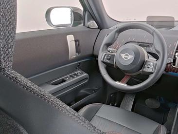 Mini Countryman Cooper E — photo 3