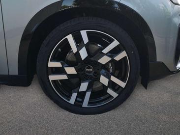 Mini Countryman Cooper SE ALL4 — photo 12