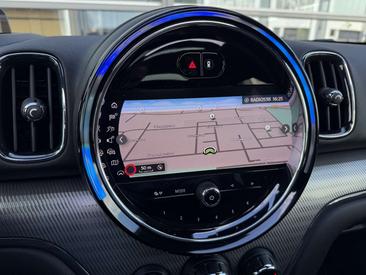 Mini Countryman Cooper SE ALL4 — photo 15