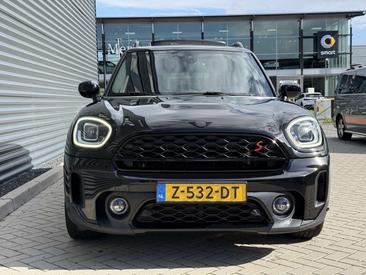Mini Countryman Cooper SE ALL4 — photo 21
