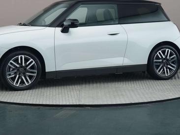 Mini Cooper Electric Berline Cooper SE — photo 18