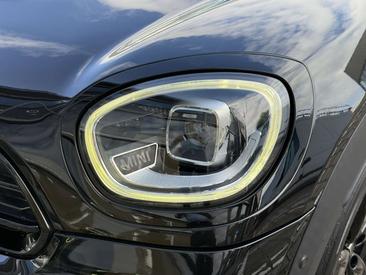 Mini Countryman Cooper SE ALL4 — photo 26