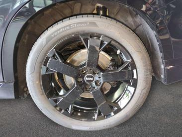 Mini Countryman Cooper E — photo 9