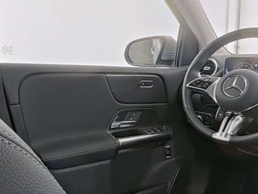 Mercedes Classe B Berline 180 — photo 4