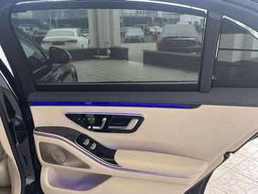 Mercedes Classe S Berline 580 E — photo 25