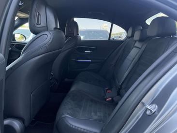Mercedes Classe C Berline 300 E — photo 21