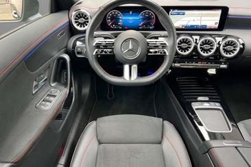 Mercedes CLA Berline 180 — photo 6