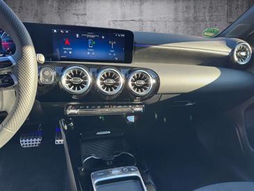 Mercedes Classe A Berline 200 D — photo 14