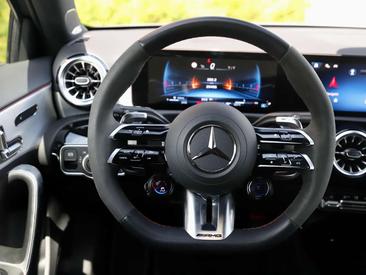 Mercedes Classe A45 AMG 45 — photo 22