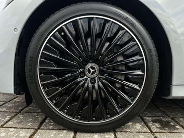 Mercedes Classe E Berline 300 4MATIC — photo 30