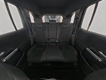 Mercedes EQB 250 — photo 8