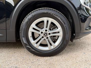 Mercedes GLB 200d — photo 8