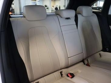 Mercedes EQA 250 — photo 23