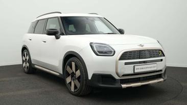 Mini Countryman Cooper SE ALL4 — photo 15