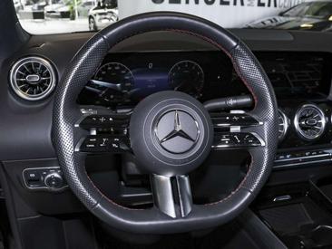 Mercedes GLA 200 — photo 12