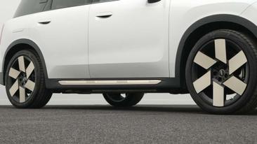 Mini Countryman Cooper SE ALL4 — photo 21