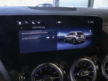 Mercedes GLA 200 — photo 15
