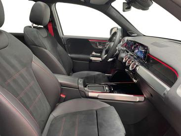 Mercedes GLB 35 4MATIC — photo 8