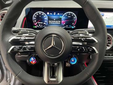 Mercedes GLB 35 4MATIC — photo 11