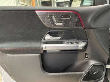 Mercedes GLB 35 4MATIC — photo 16