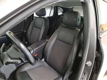 Mercedes GLA 200d — photo 8
