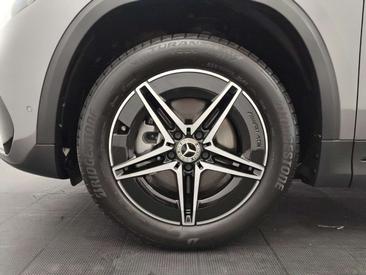 Mercedes EQA 300 4MATIC — photo 8