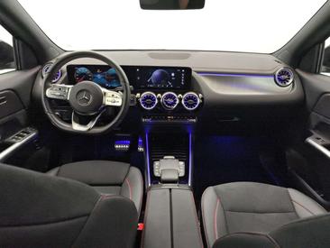 Mercedes EQA 300 4MATIC — photo 17