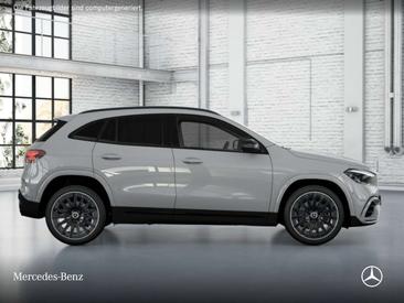 Mercedes GLA 200 — photo 17