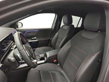 Mercedes EQA 300 4MATIC — photo 19