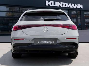 Mercedes CLA Berline 200 — photo 4