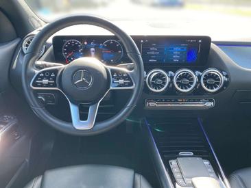 Mercedes EQA 250 — photo 9