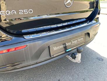 Mercedes EQA 250 — photo 13