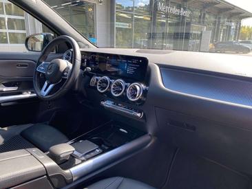 Mercedes EQA 250 — photo 19