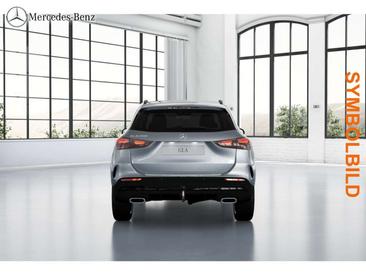 Mercedes GLA 200 — photo 4